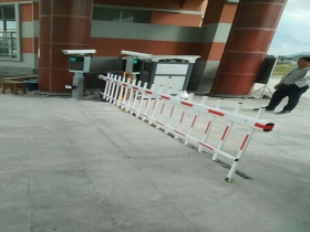 云南騰沖學校電子支付車牌識別